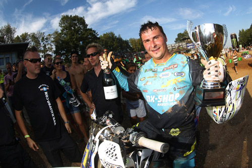 Dario Dapor vom MSR gewinnt die MX1 Klasse und das Superfinale.
